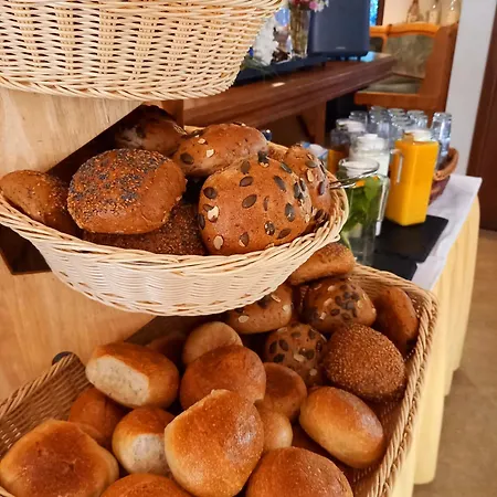 Am 3* プラウ・アム・ゼー